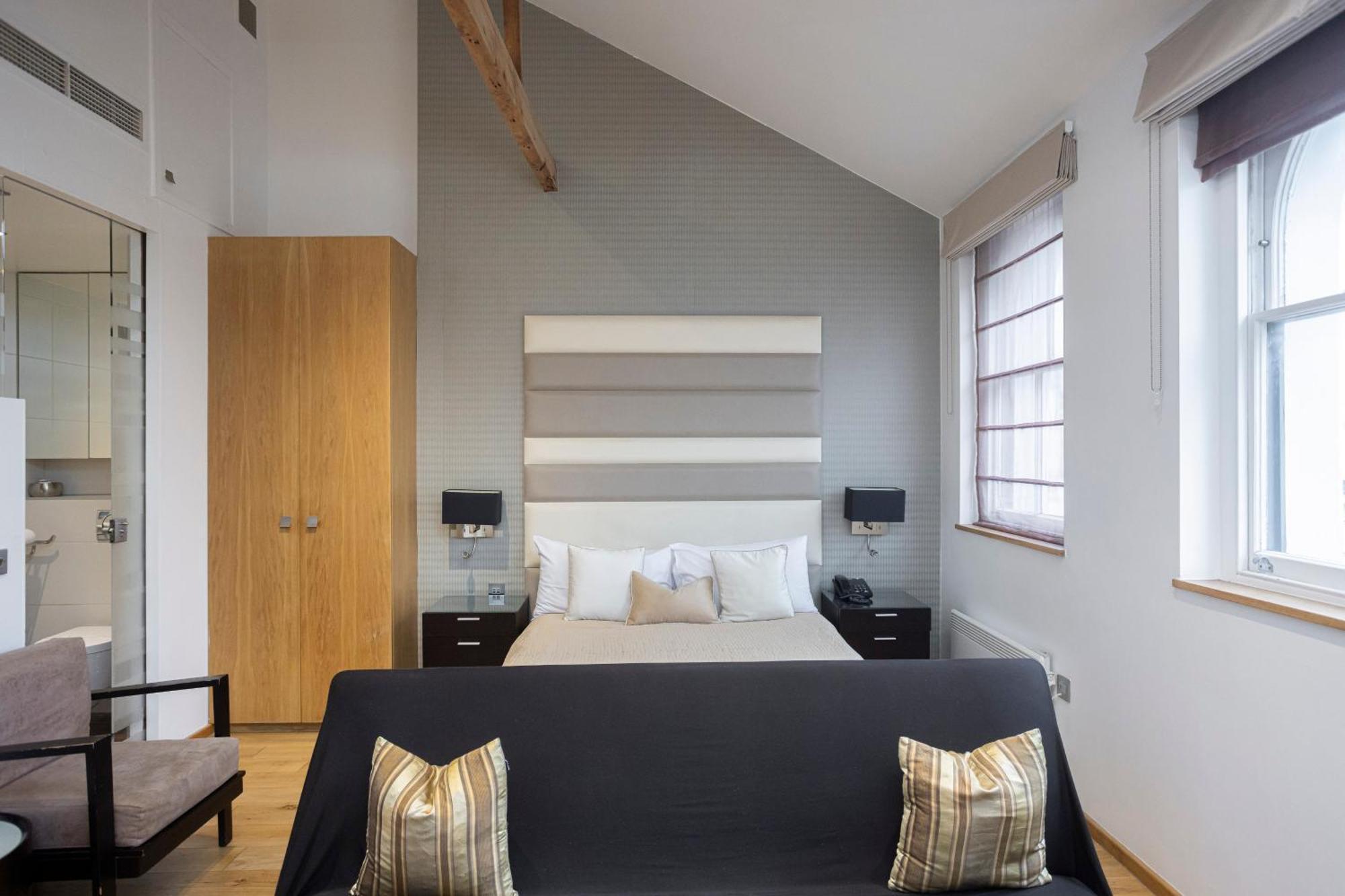 Space Apartahotel 4*
