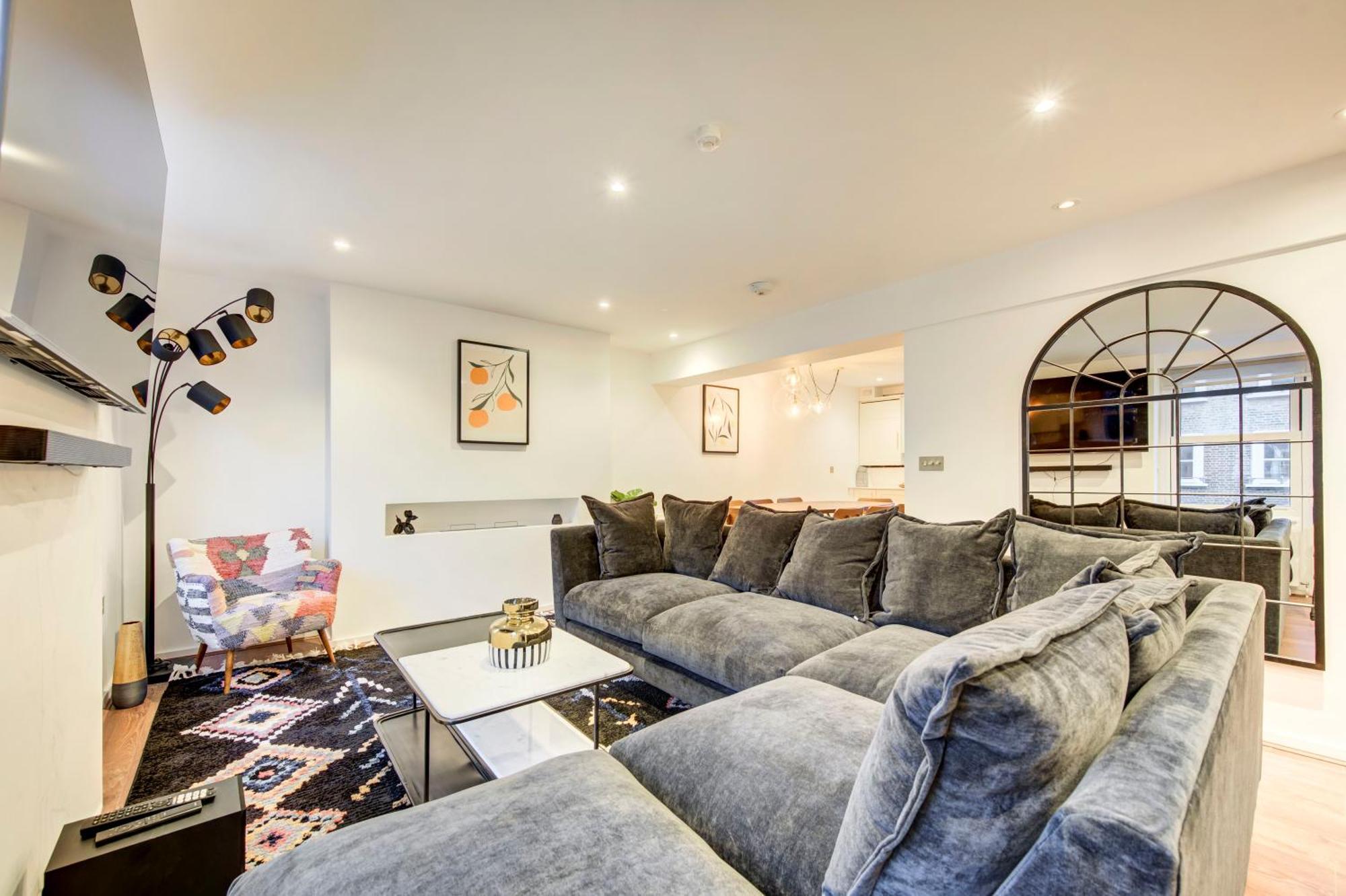 Prime Location Marylebone 4 Bed Designer Flat London
