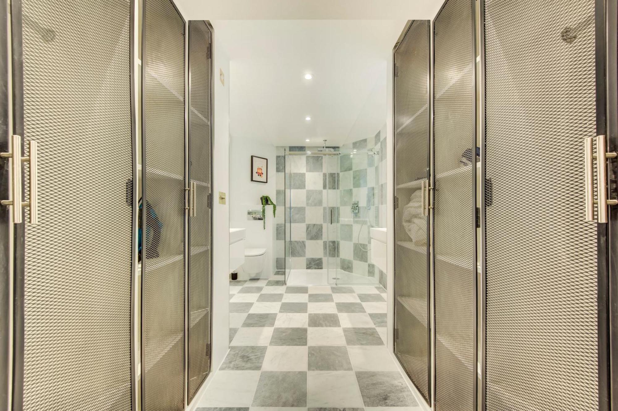 Prime Location Marylebone 4 Bed Designer Flat Apartment London