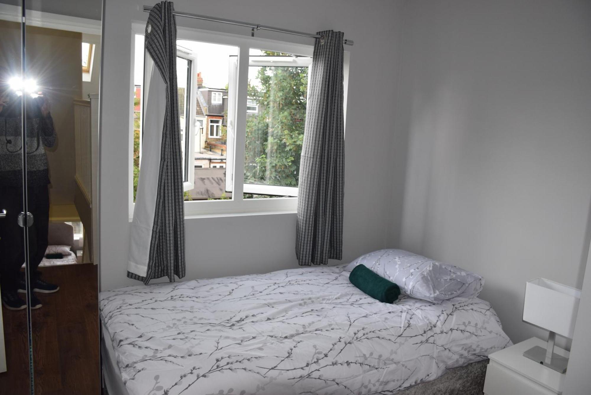 Сasa de vacaciones Three Bedroom House Chandos Road *