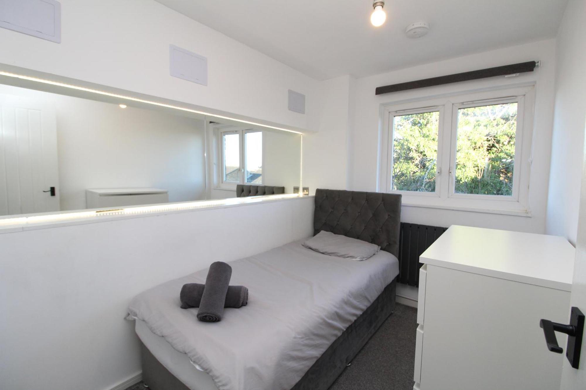 Modern Luxury Flat In Apartamento *