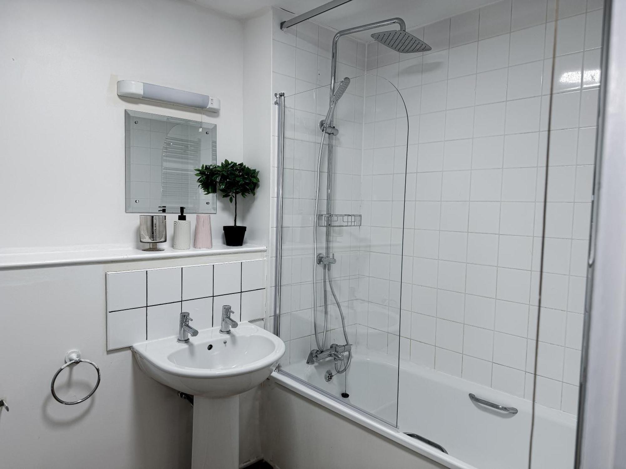 Hidden Gem: Quiet & Comfortable London