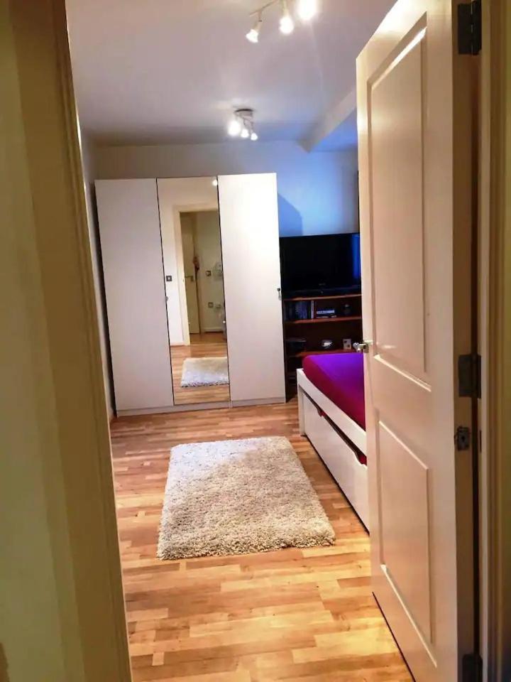 Homestay 1 Or 2 Ppl Near Excel, O2, Canary Wharf - *