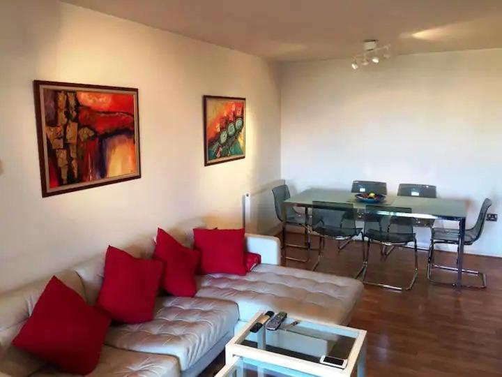 Homestay 1 Or 2 Ppl Near Excel, O2, Canary Wharf - *