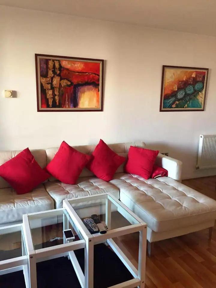 Homestay 1 Or 2 Ppl Near Excel, O2, Canary Wharf - London