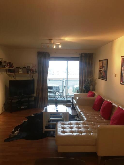 1 Bedroom Flat Near Excel, O2, Canary Wharf - * London