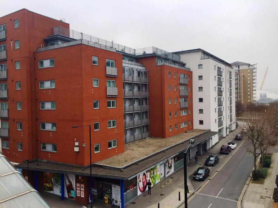 Apartment 1 Bedroom Flat Near Excel, O2, Canary Wharf -