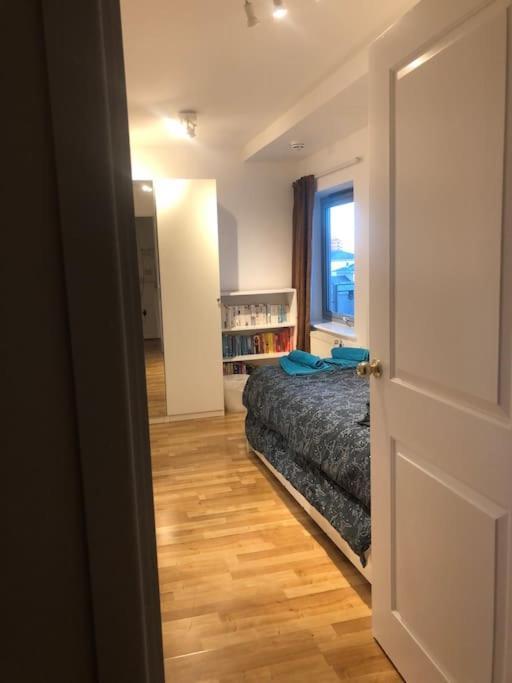 1 Bedroom Flat Near Excel, O2, Canary Wharf - *