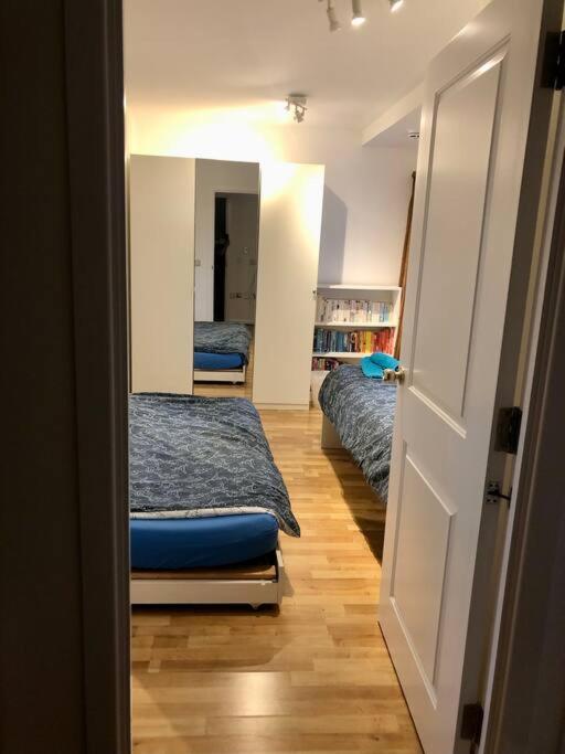 1 Bedroom Flat Near Excel, O2, Canary Wharf - *