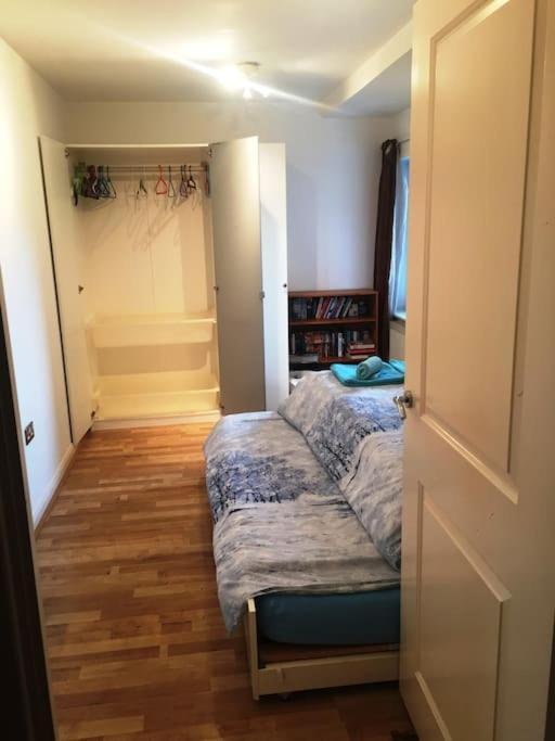 1 Bedroom Flat Near Excel, O2, Canary Wharf - * London