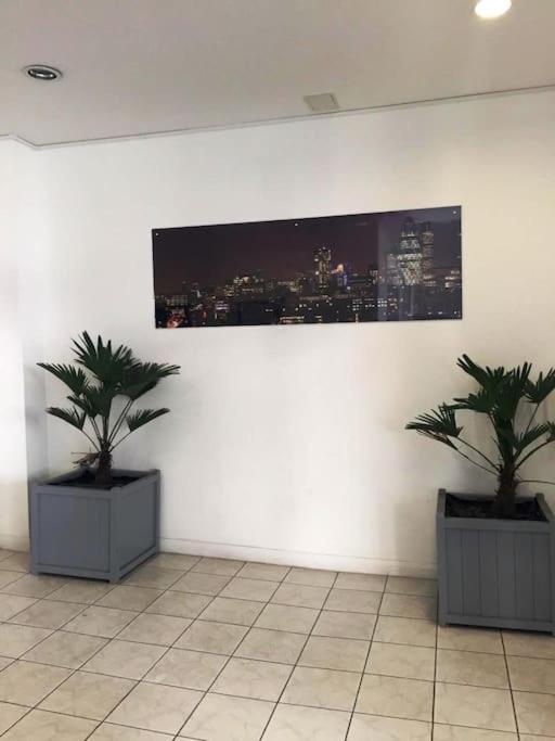 1 Bedroom Flat Near Excel, O2, Canary Wharf -