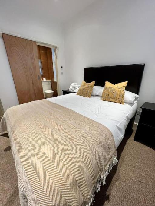 Superb 2bed/2bath Flat Waterloo Appartement