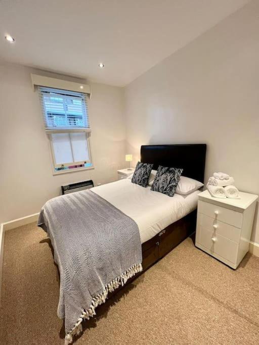 Superb 2bed/2bath Flat Waterloo Appartement *