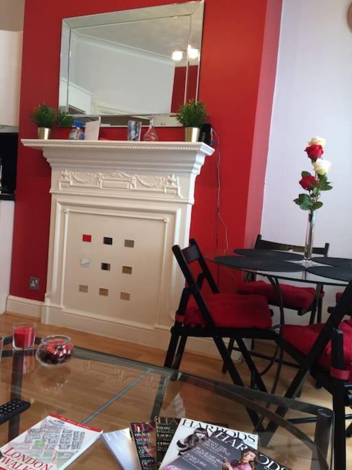 Cozy Flat, 5 Minute Walk To Oxford Circus Londres
