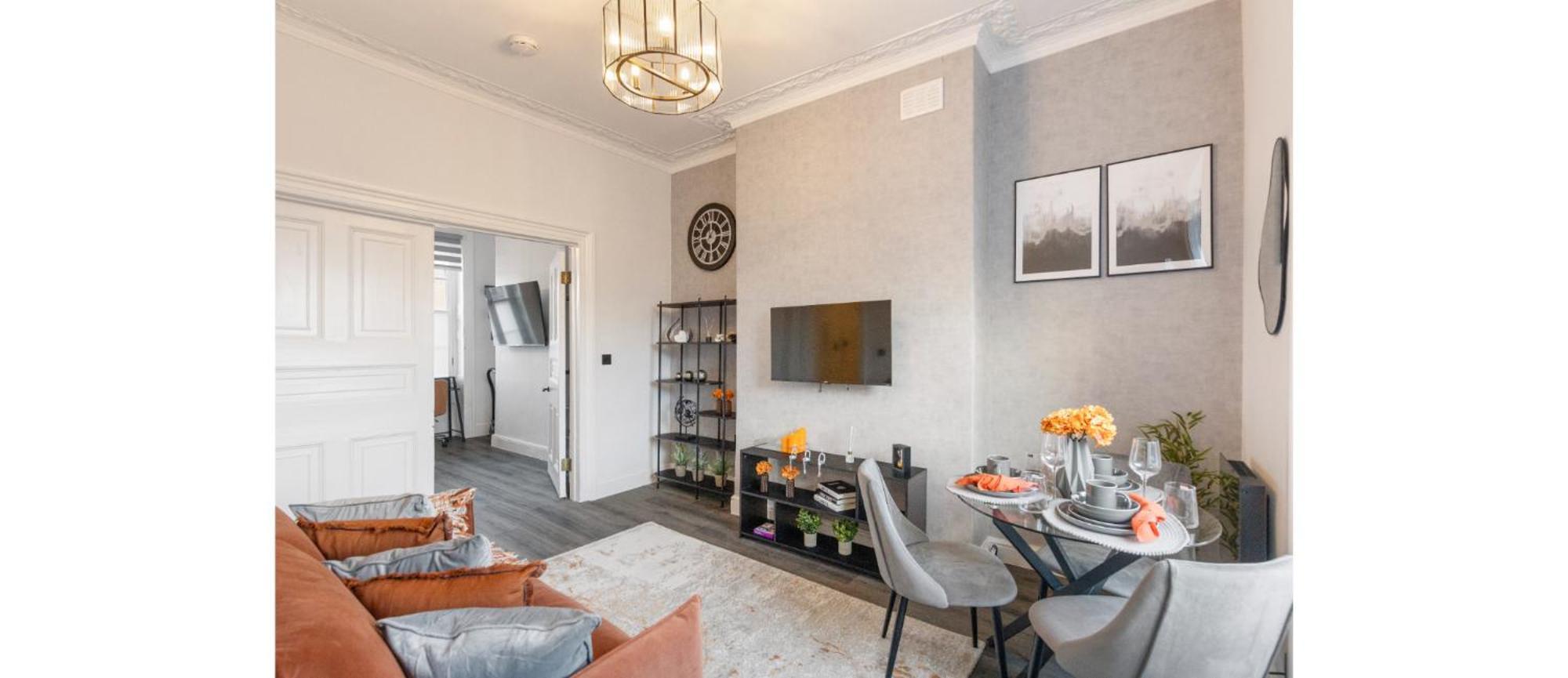 Simplicity Meets Warmth: 1-bed Delight Appartement Londen