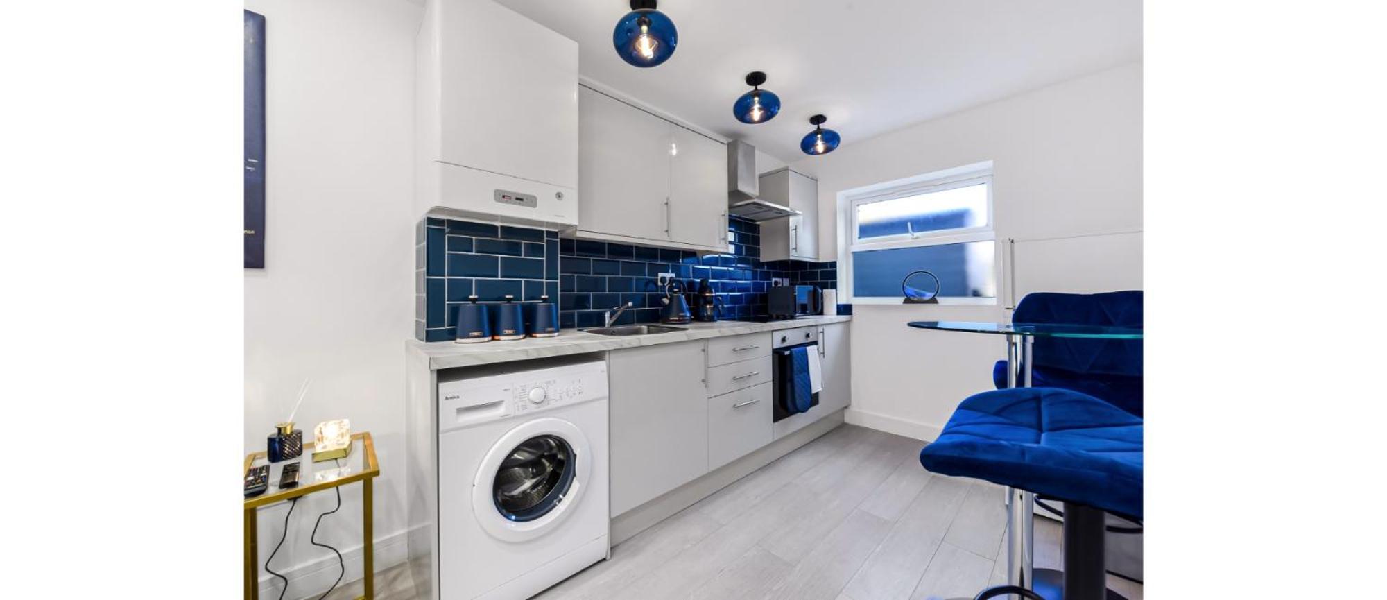 Comfortable And Stylish 1 Bedroom Flat - Sleeps 2 *