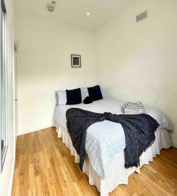 Appartement A Bright Two Double Bedroom Flat *