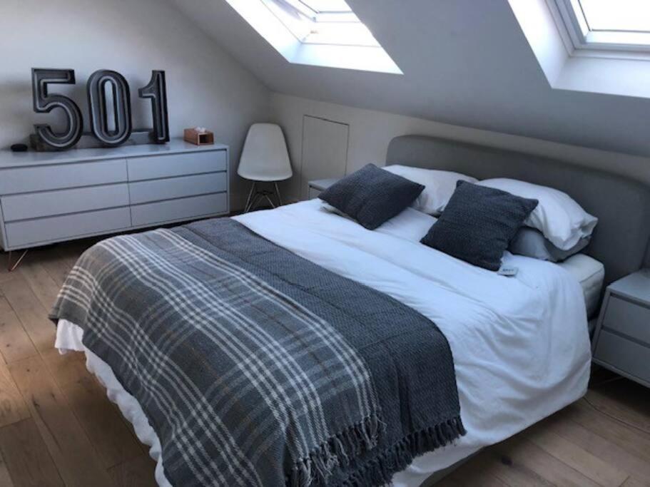 Stunning Modern Large 5 Bed House Willesden * Londres