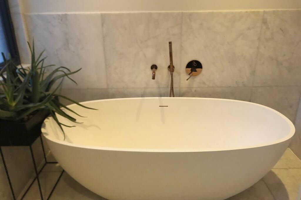 Stunning Modern Large 5 Bed House Willesden Londres