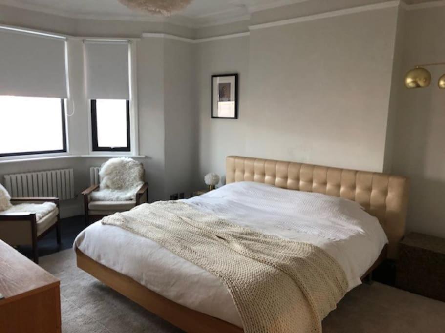 Stunning Modern Large 5 Bed House Willesden Londres