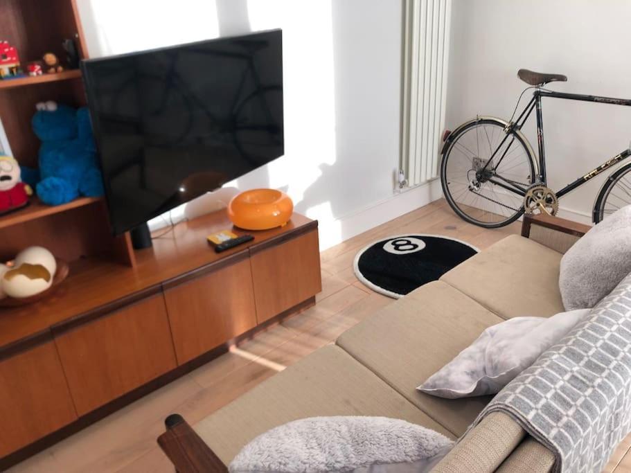 Stunning Modern Large 5 Bed House Willesden Londres
