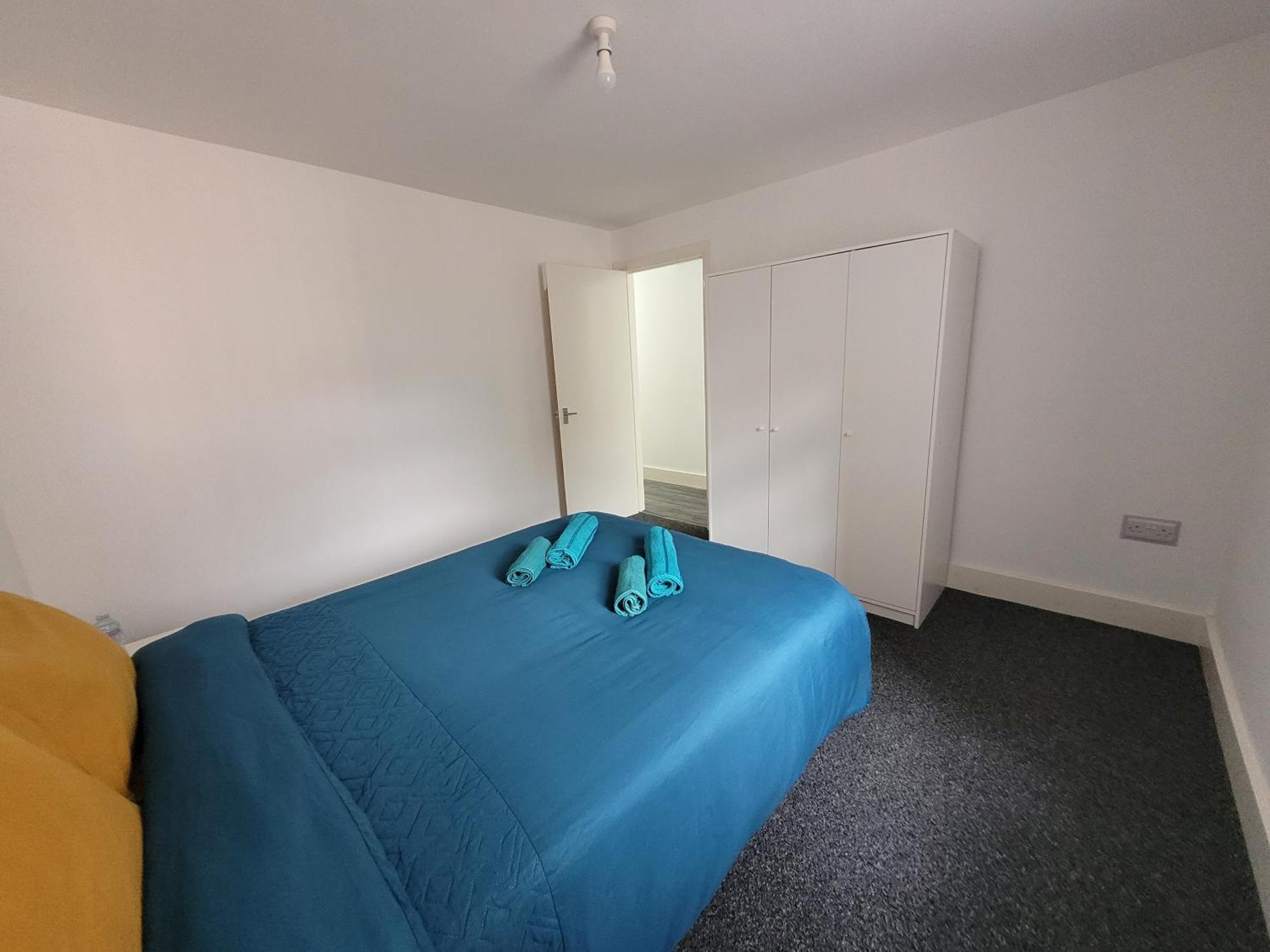 Lovely 2-bed Fully Refurbished House In Casa de férias