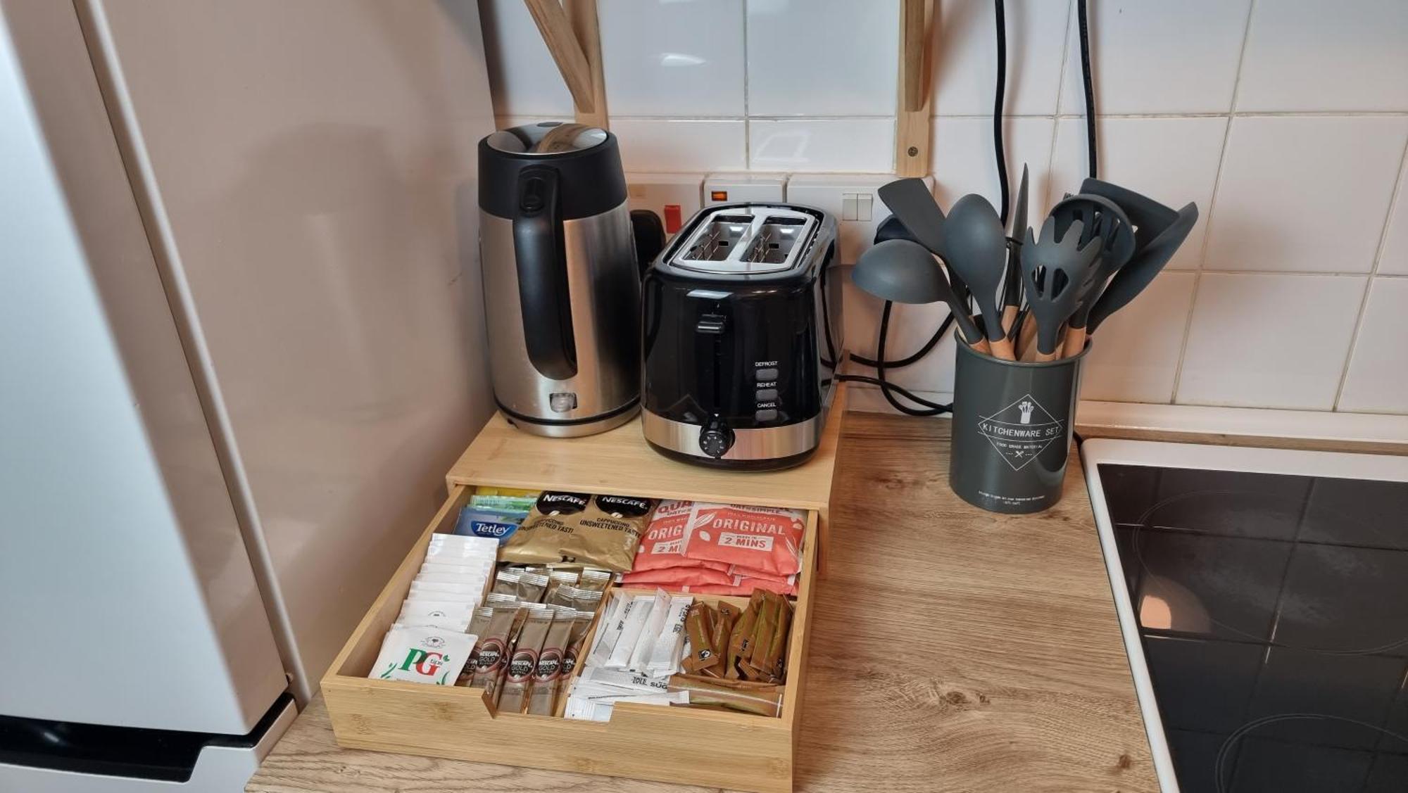3 Bed Flat O2 Arena Dyson House