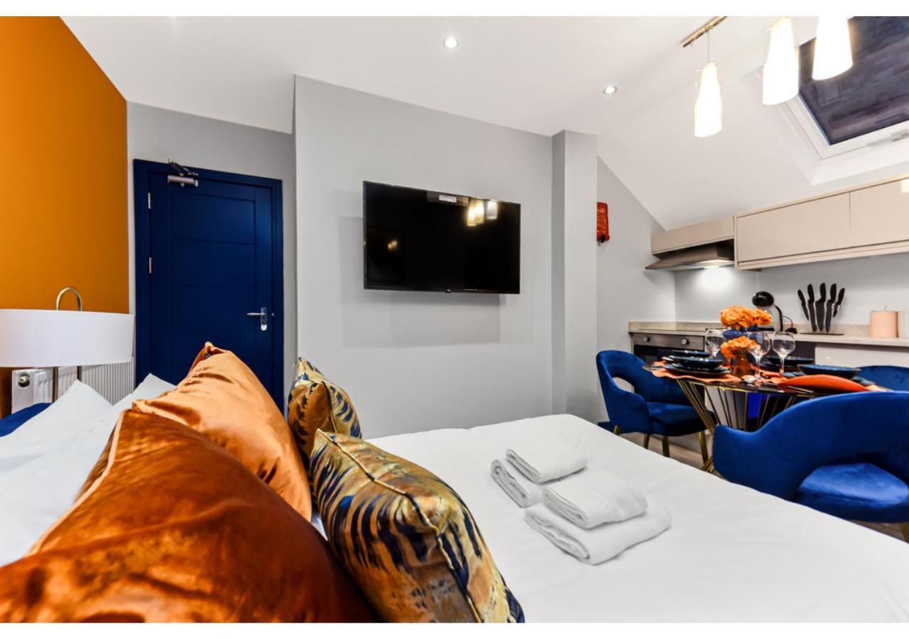 Apartment Palatial Style House Secs To Lovely River Walk *