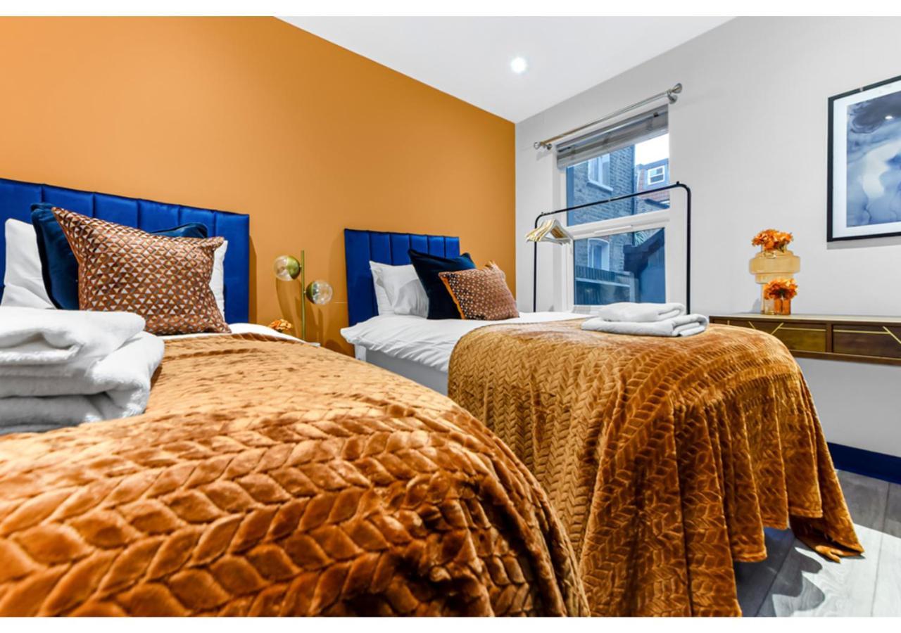 Palatial Style House Secs To Lovely River Walk Apartment
