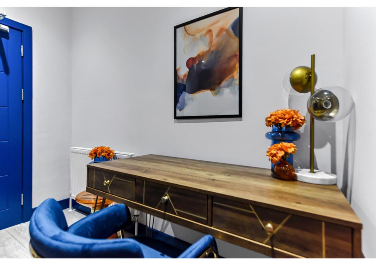 Apartment Palatial Style House Secs To Lovely River Walk
