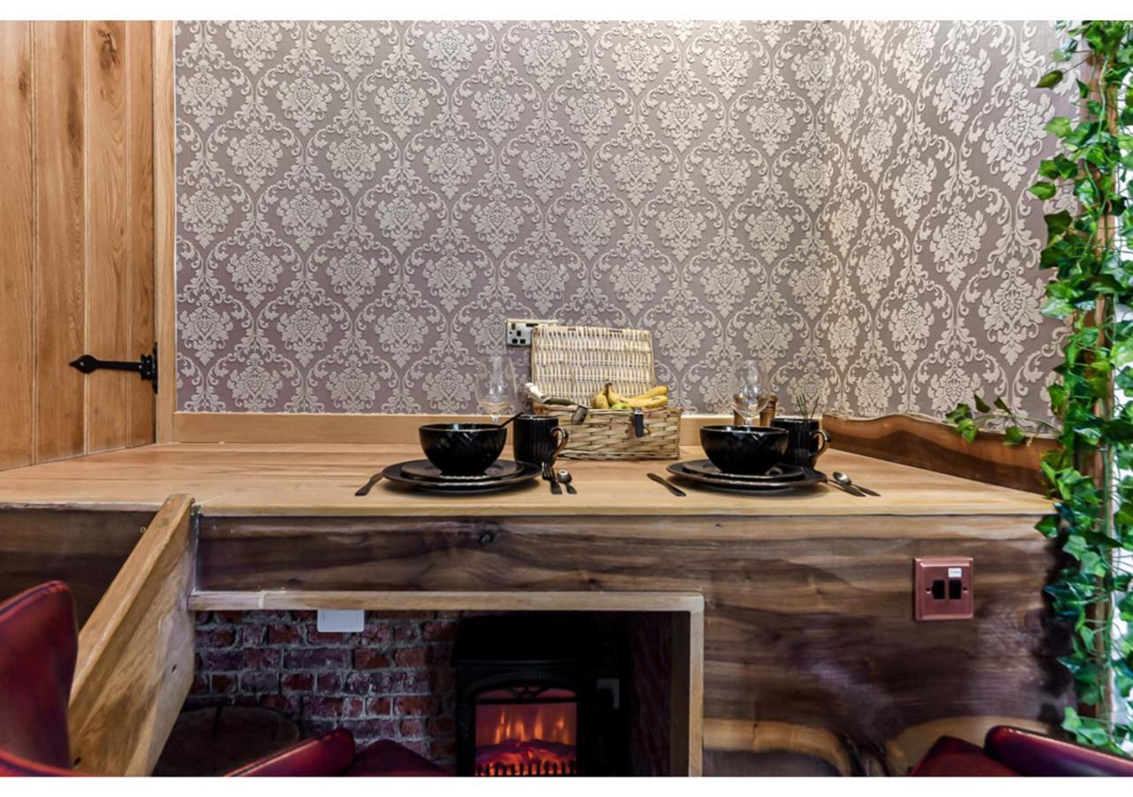 Apartment Charming Log Cabin With Hot Tub & Grill