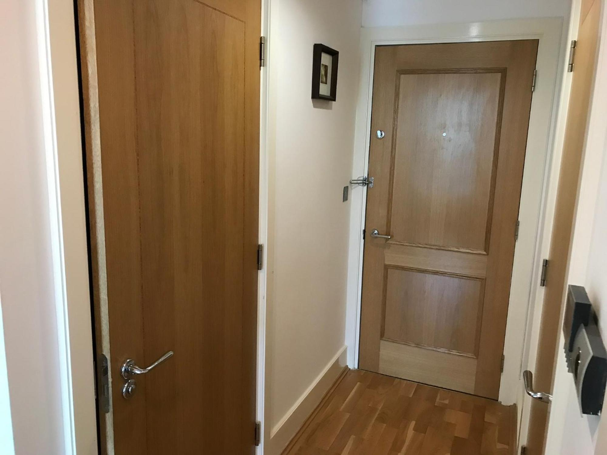 Cosy Private With Private Bathroom In A River View Flat Privatunterkunft *