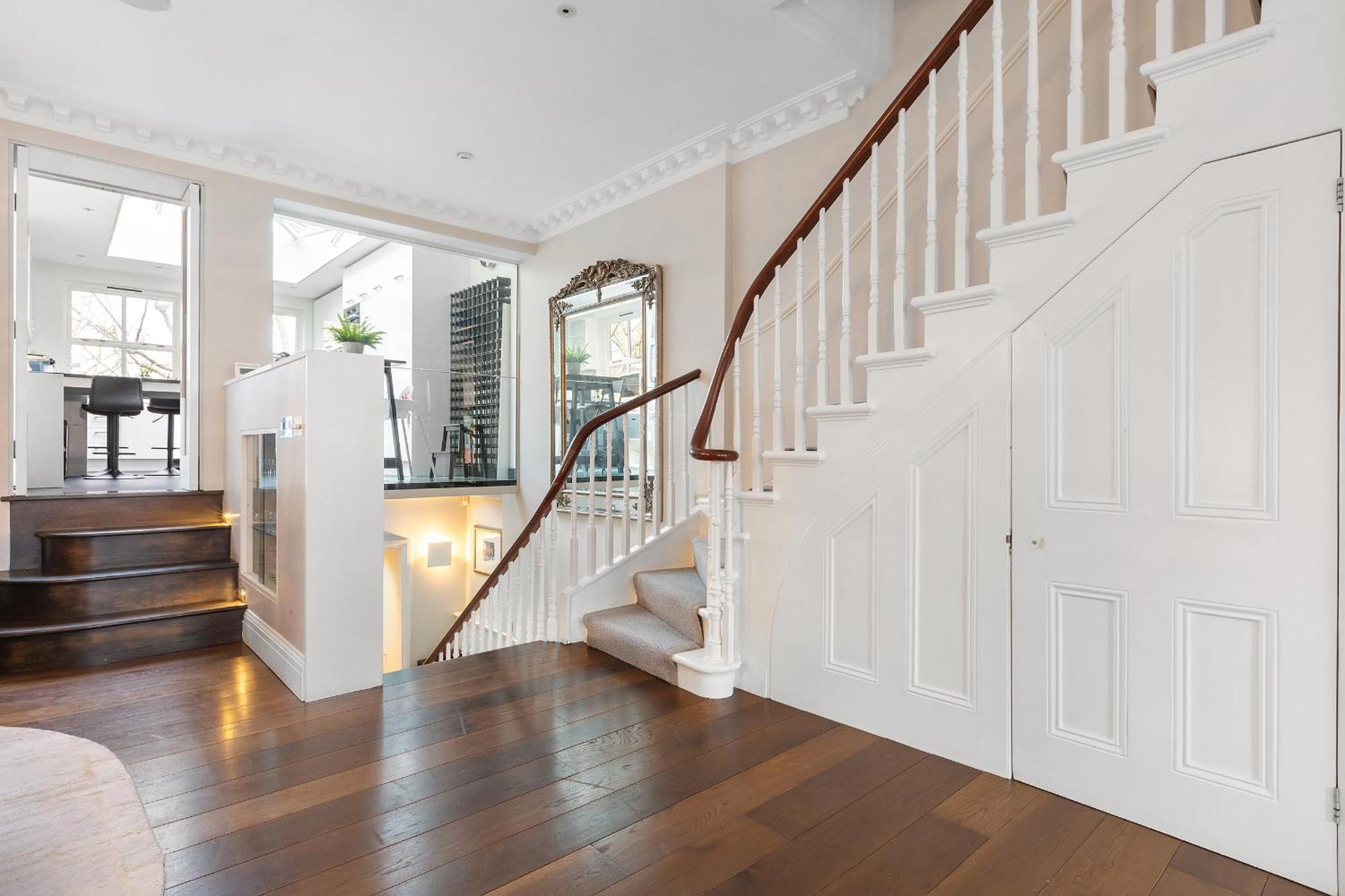 Luxurious In Kensington