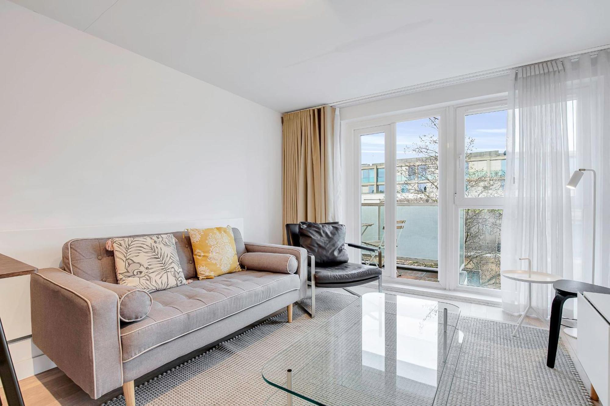 Bright And Spacious Belgravia *