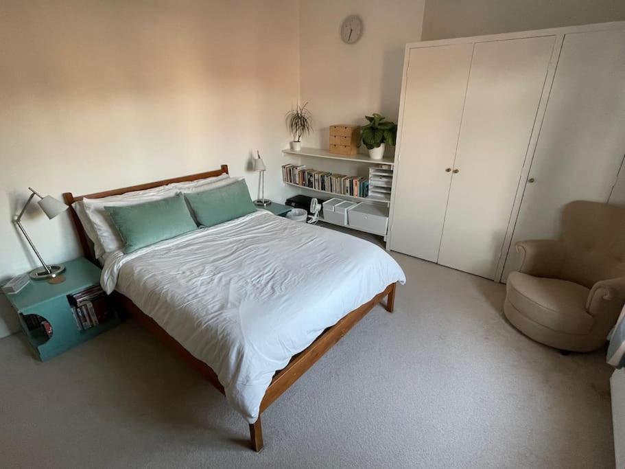 Beautiful 3 Bed In Leafy Hampstead Appartement *