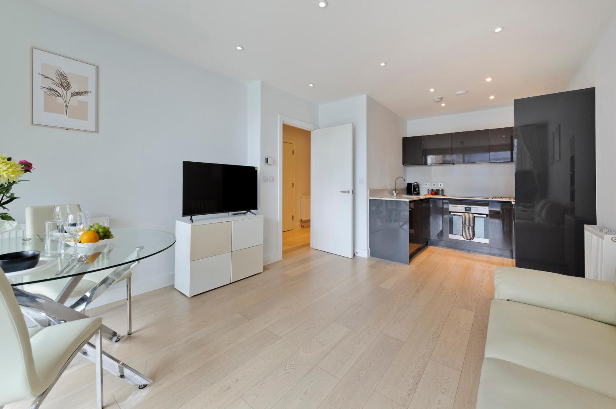 Spacious Flat Near South Bank By Underthedoormat Apartamento