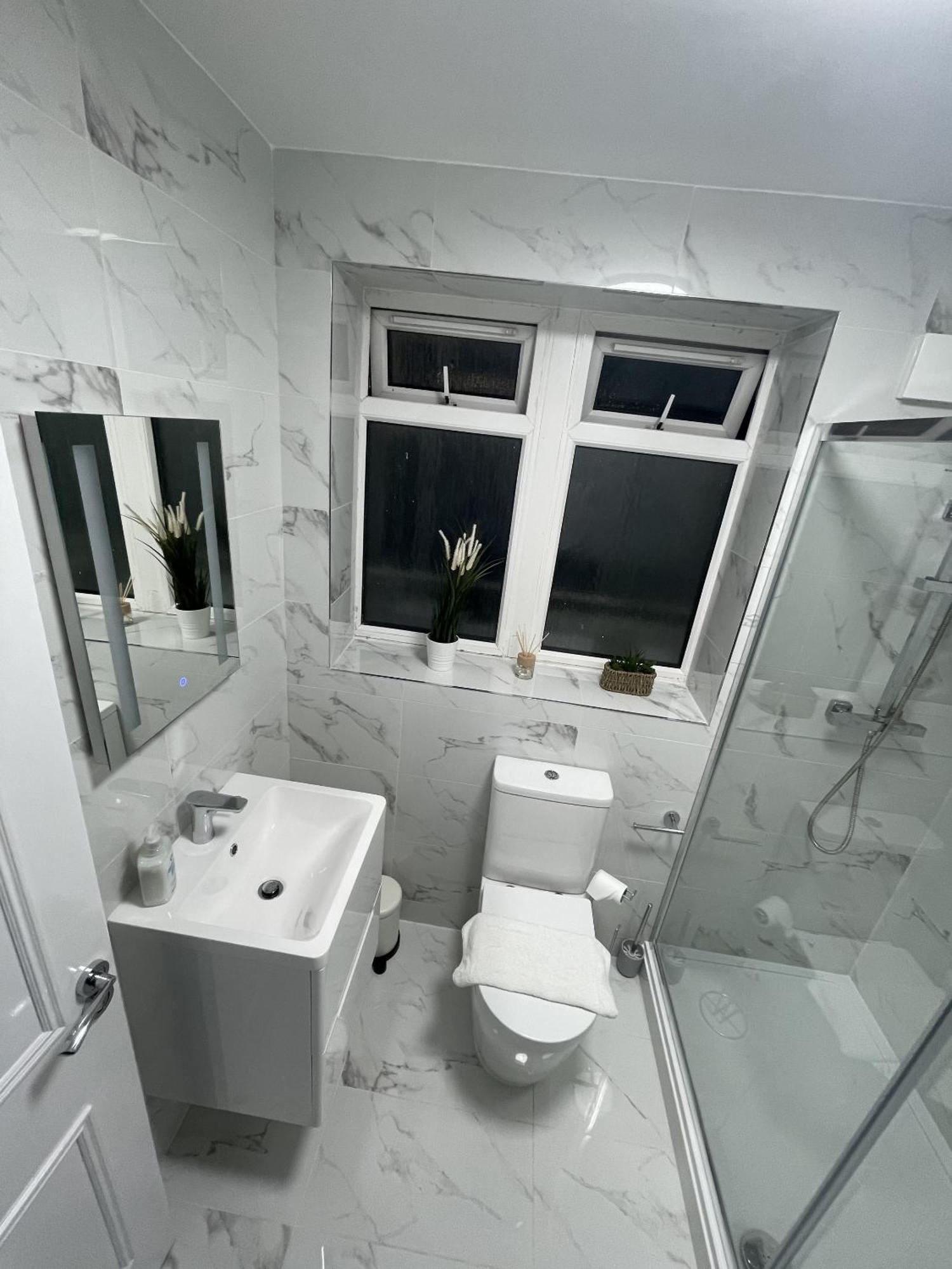 Apartamento Deluxe - Next To Kings Cross - Eurostar & Euston Station Londres