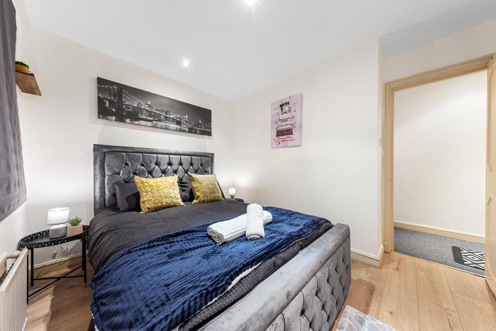 Deluxe - 1 Min Away From Camden Market And Station Appartement Londen