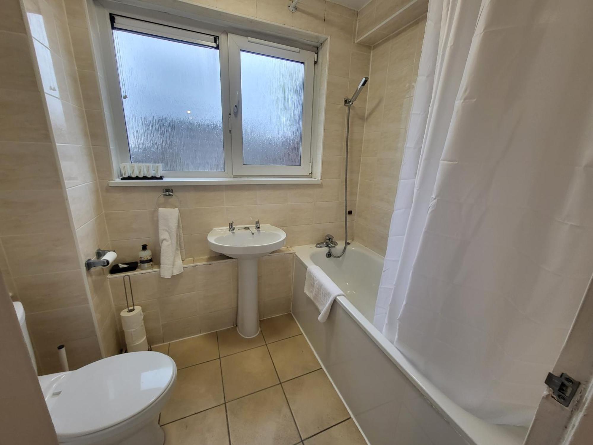 Apartamento Garland Modern Spacious Flat, *