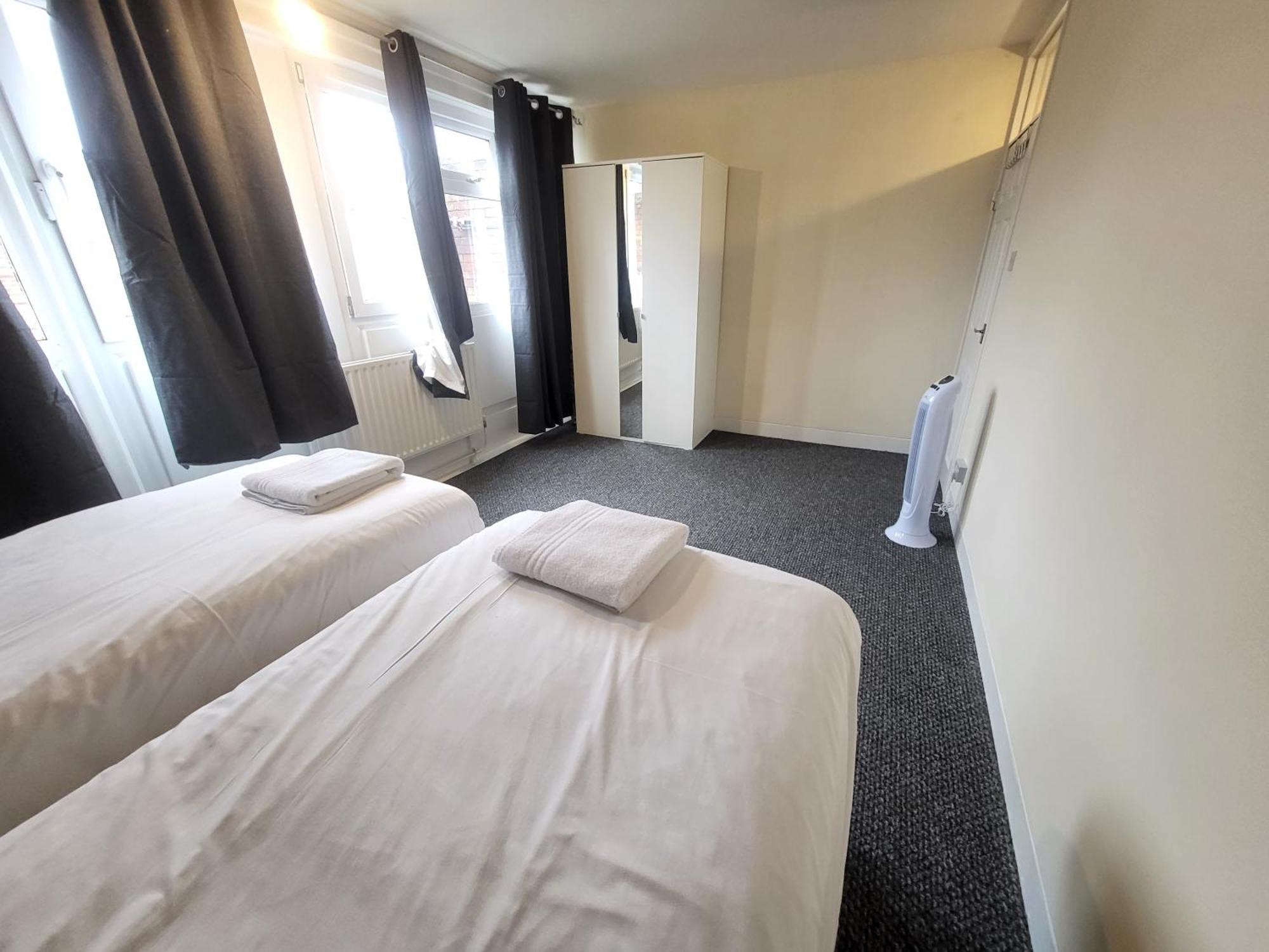 Garland Modern Spacious Flat,