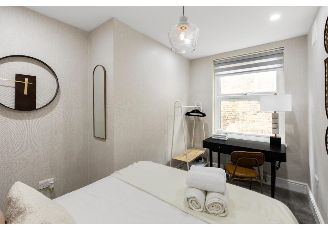 Conveniently Situated - Luxuriously Furnished! Appartement *