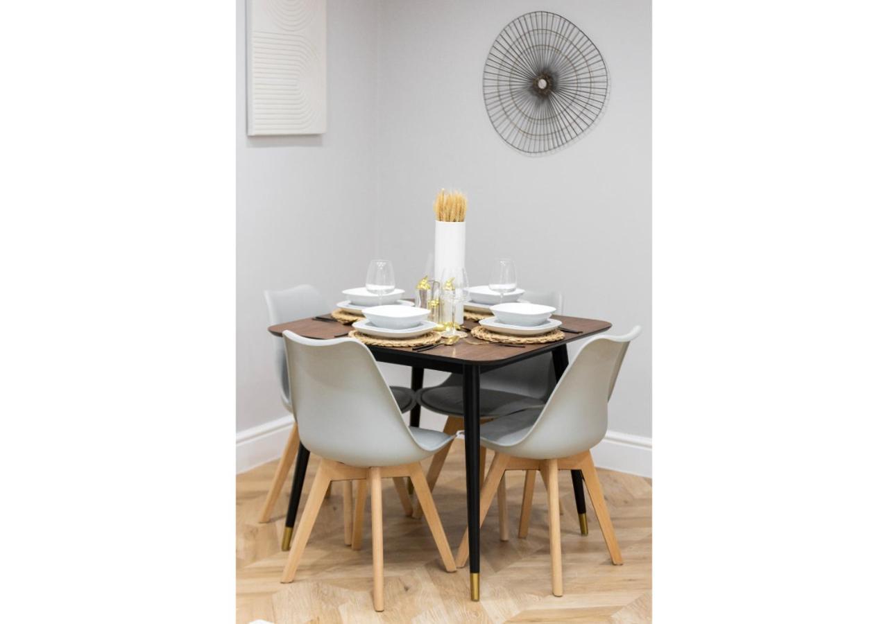 Conveniently Situated - Luxuriously Furnished! *