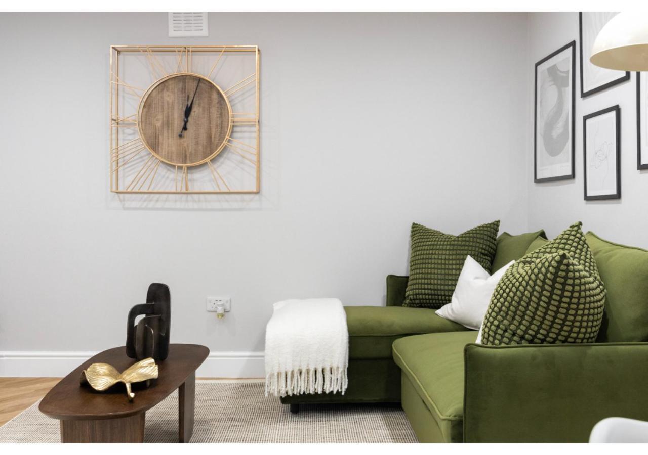Appartement Conveniently Situated - Luxuriously Furnished!