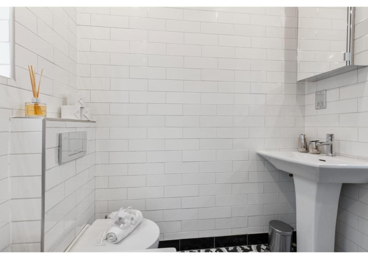 Conveniently Situated - Luxuriously Furnished! Appartement Londres