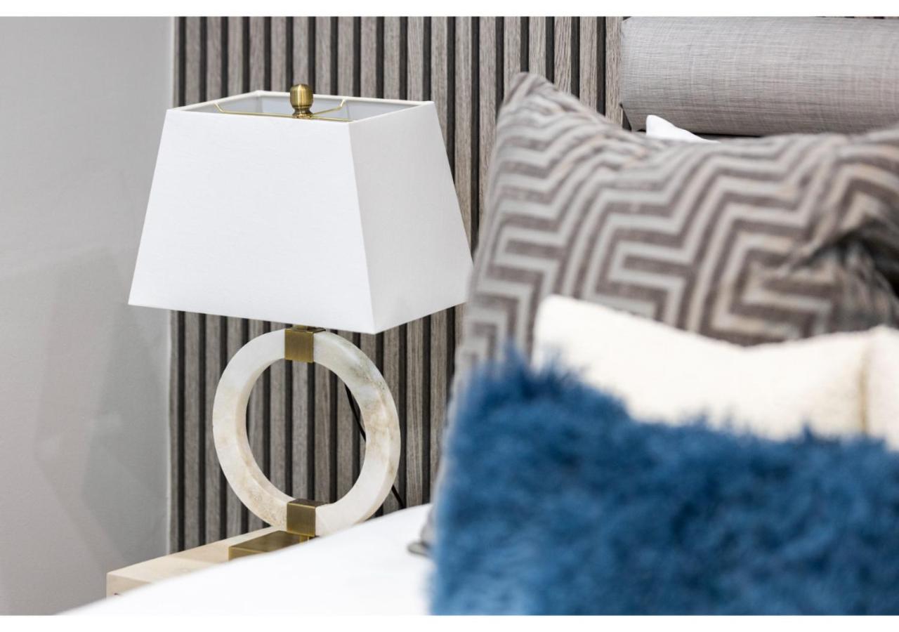 Luxe And Modern Studio- Sleeps Three Londres
