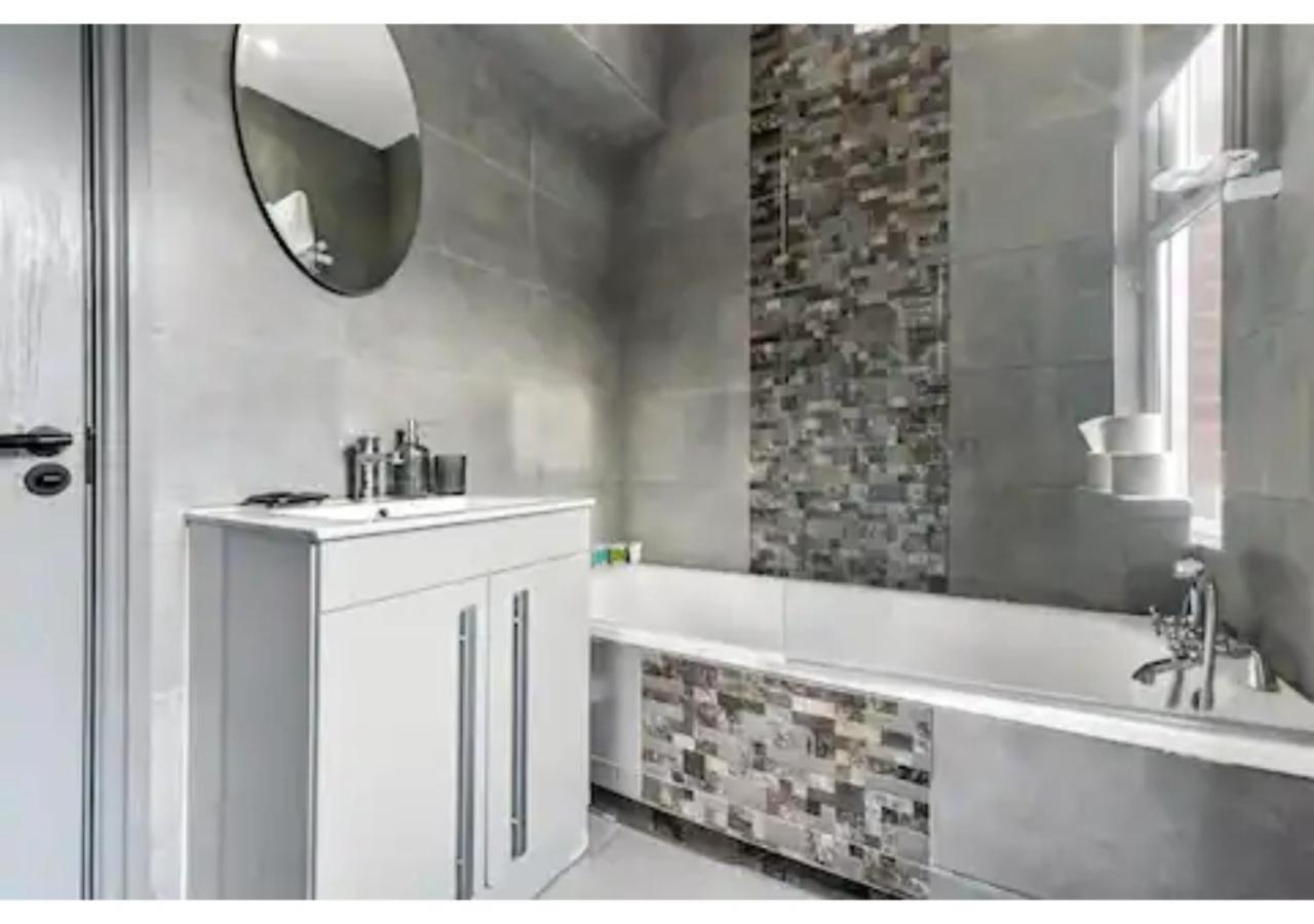 Apartamento Three Bedroom - Perfect For Large Groups Londres