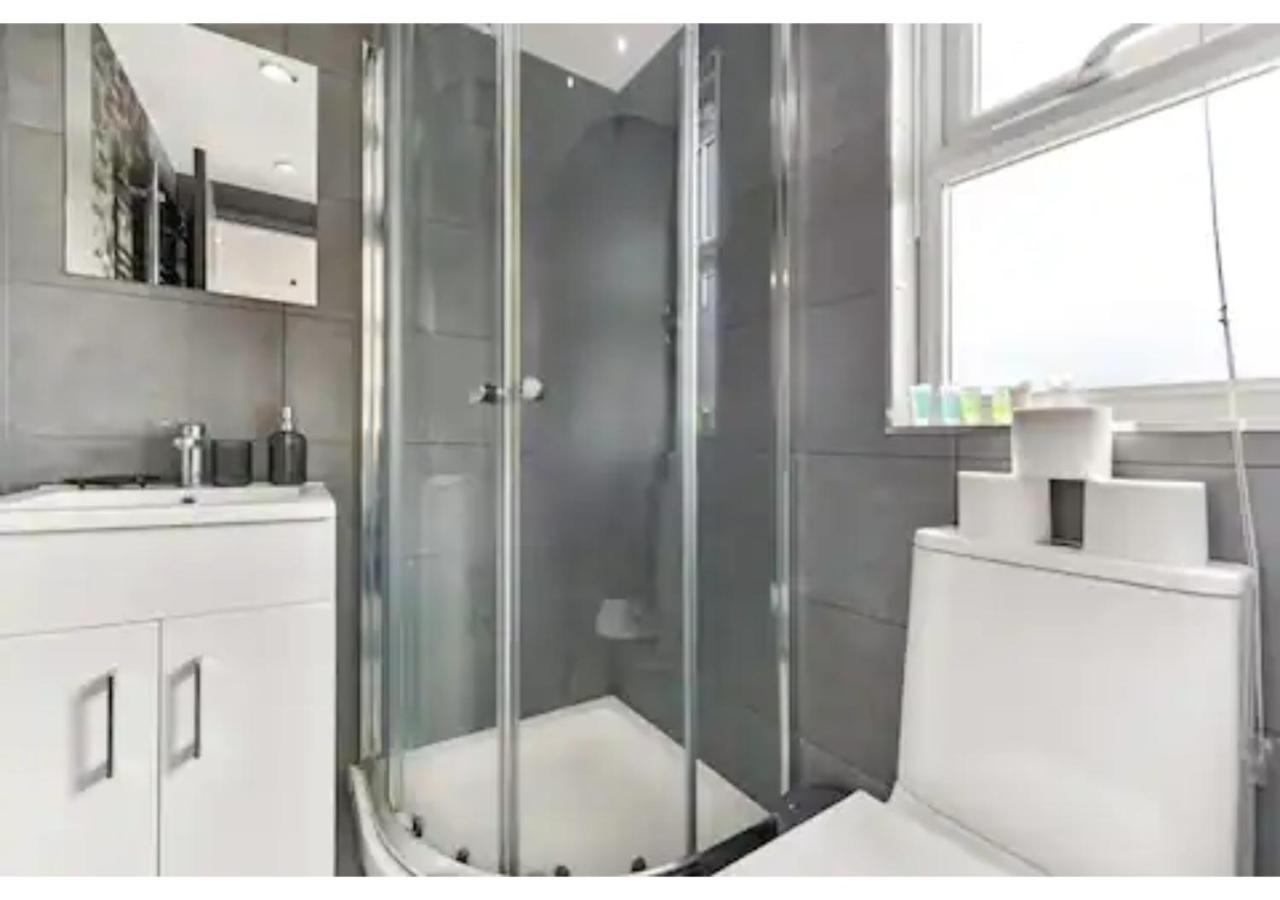 Three Bedroom - Perfect For Large Groups Londres