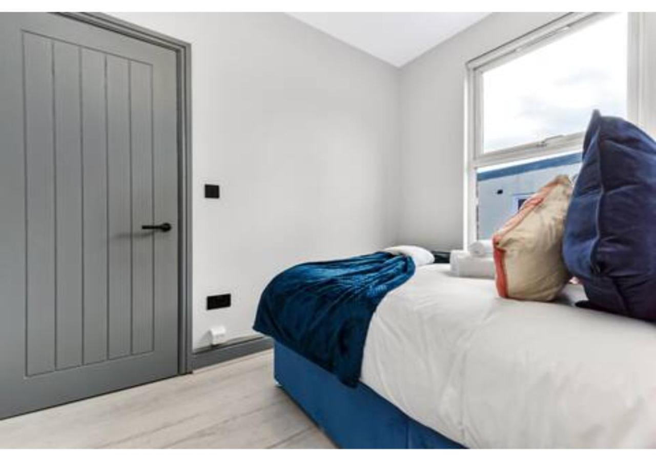 Three Bedroom - Perfect For Large Groups Londres