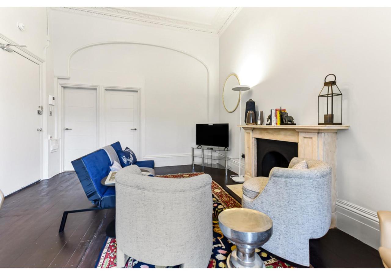 Apartment Upscale Urban Haven: Luxury Flat *