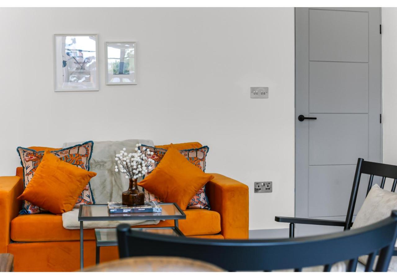 Modern Comforts 2 Bd Flat - Sleeps 5 Londres